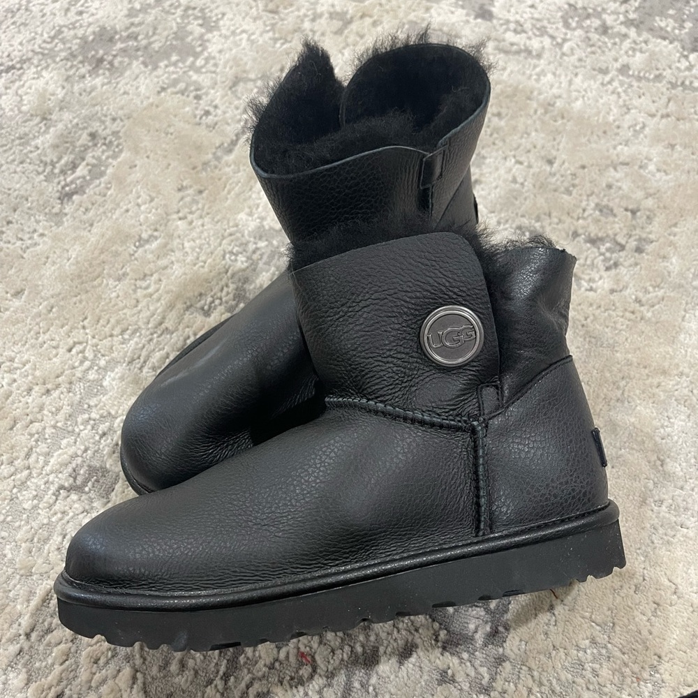 New leather ugg boots